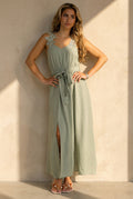 NEW220726 Lichtgroene Maxi Jurk met Kanten Schouderbanden en Tailleband