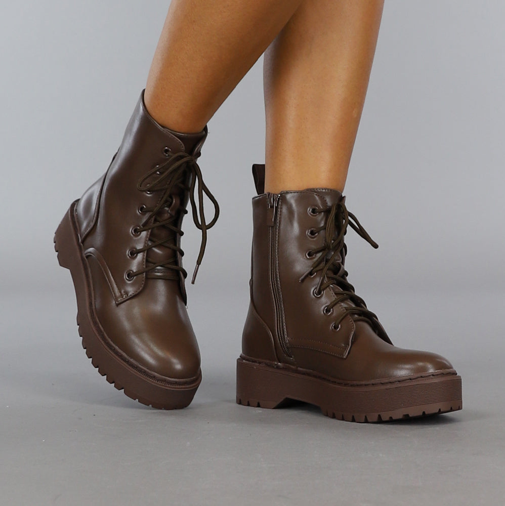Basic Bruine Veterlaarsjes met Ritssluiting