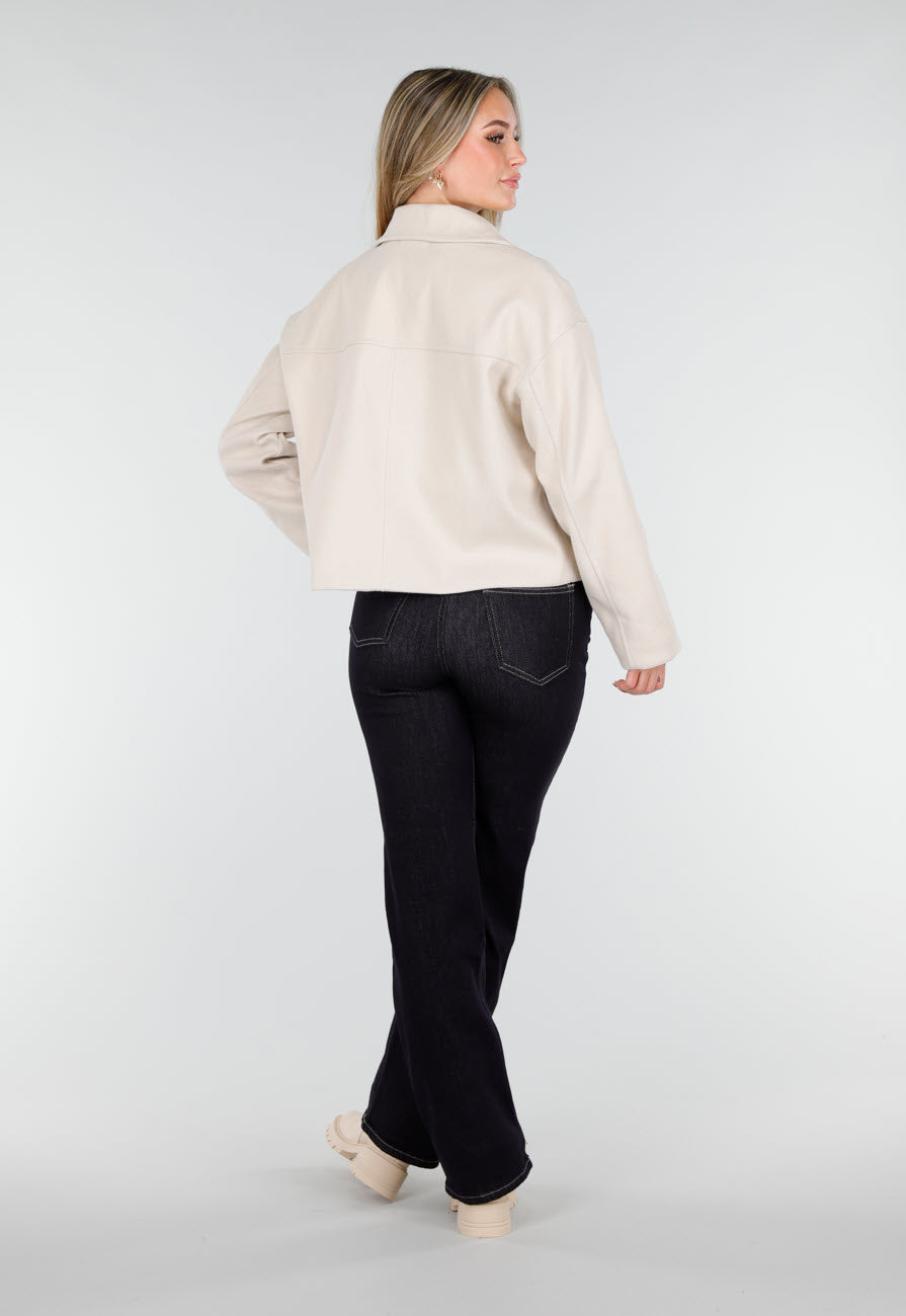Beige Wollook Jas met Dubbele Rij Knopen en Brede Reverskraag