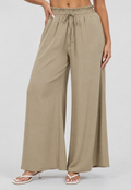NEW010726 Taupe Wide Leg Broek met Smock Taille en Strikkoord