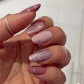 Roze Plaknagels met Glitter Details
