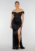 Zwarte Satin Off Shoulder Galajurk met Split