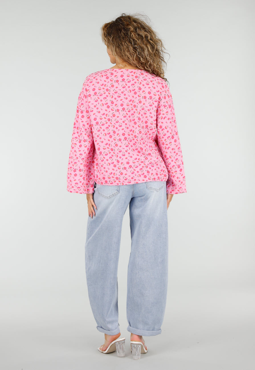 Roze Blouse met Rode Bloemenprint en Striksluiting Voor