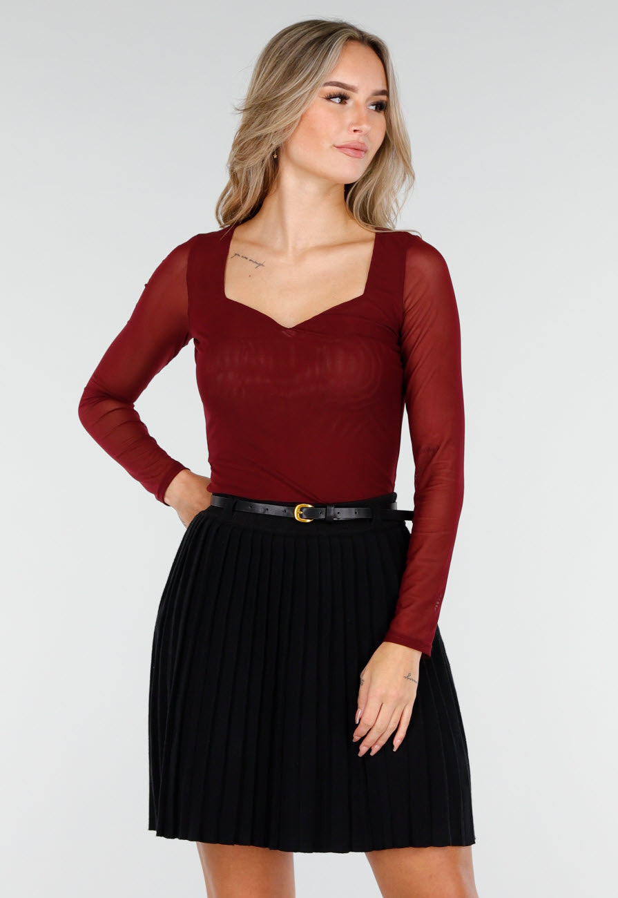 Bordeauxrode Mesh Top met Vierkante Halslijn