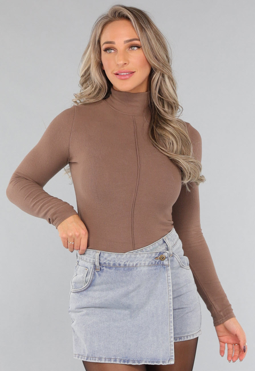 Taupe Truitje met Kleine Col