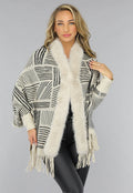 Beige Fluffy Vest met Franjes