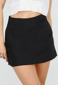 Zwarte Pinstripe Mini Skort met Split en Stretch Broekje
