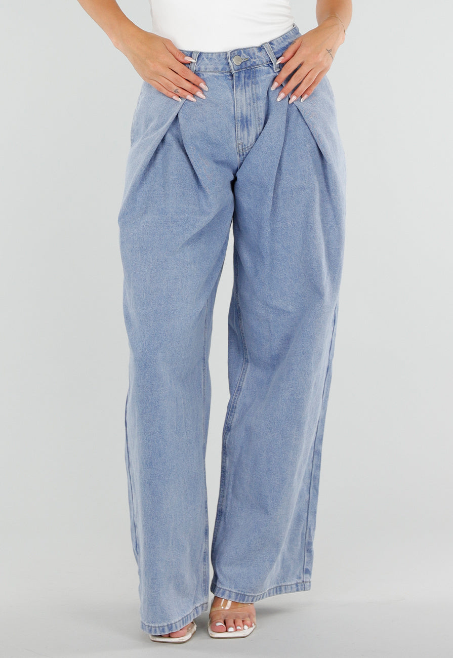 NEW290726 Lichtblauwe Wide Leg Jeans met Plooidetail en Hoge Taille