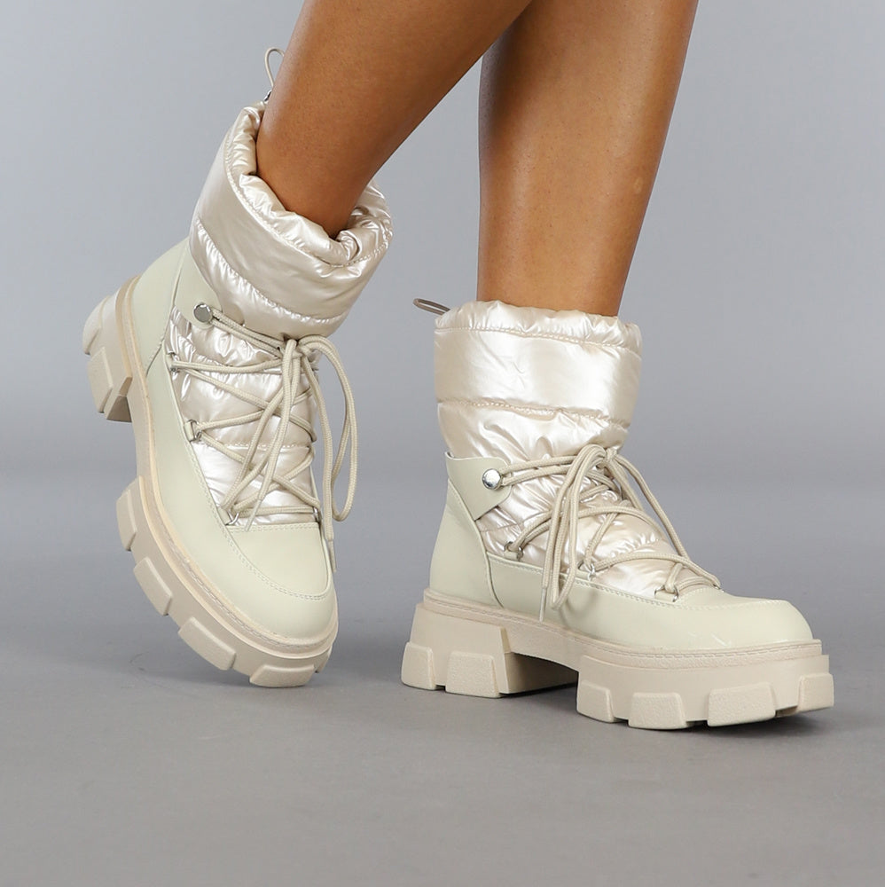 Beige Gewatteerde Snowboots met Grove Zool