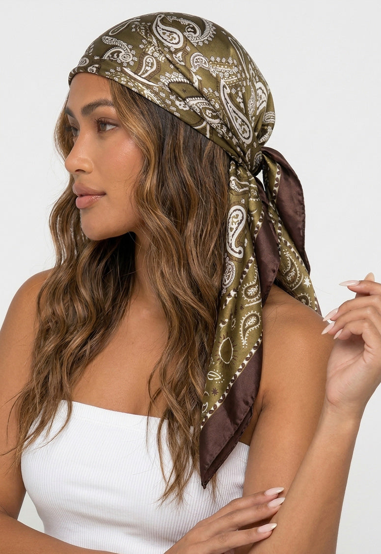 NEW080726 Olijfgroene Bandana met Paisleyprint en Donkerbruine Rand