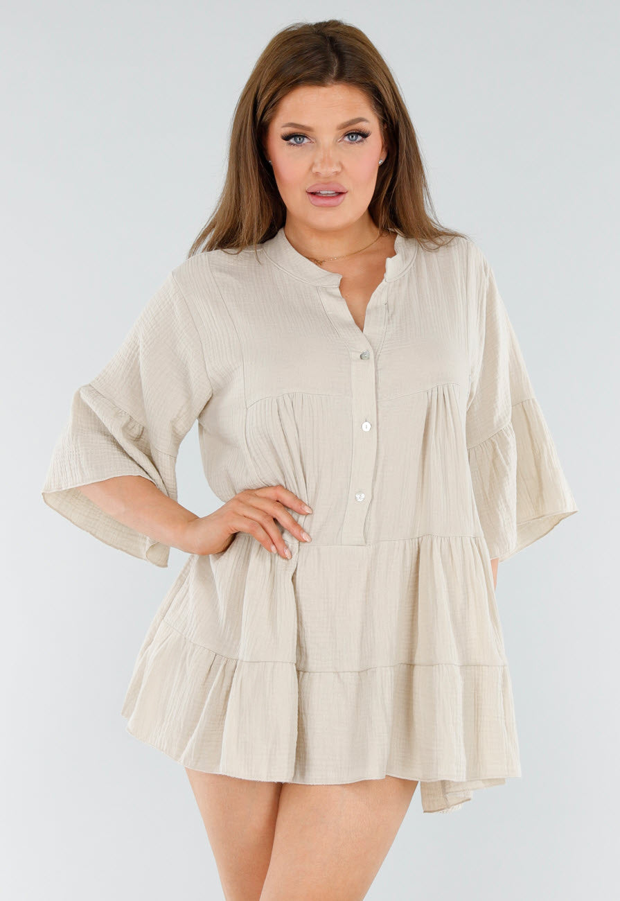 Beige Tuniekjurk met Knoopsluiting en Driekwart Volantmouwen
