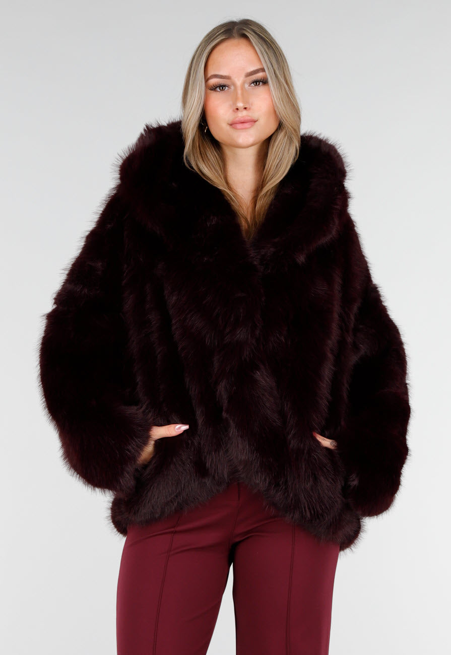 Bordeauxrode Faux Fur Jas met Capuchon