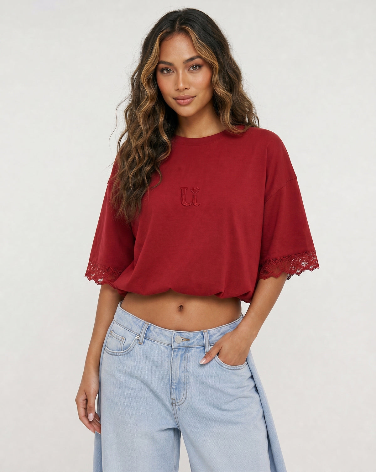 Rood Oversized T-Shirt met Kantmouwen en Borduring
