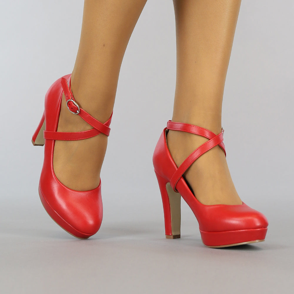 Rode Lederlook Pumps met Enkelbandje