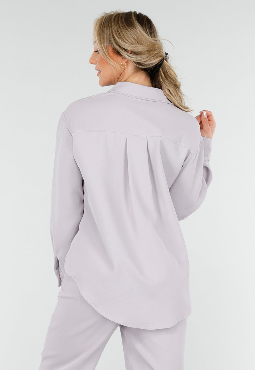 Grijze Set met Blouse en Straight Leg Broek met Gouden Knopen