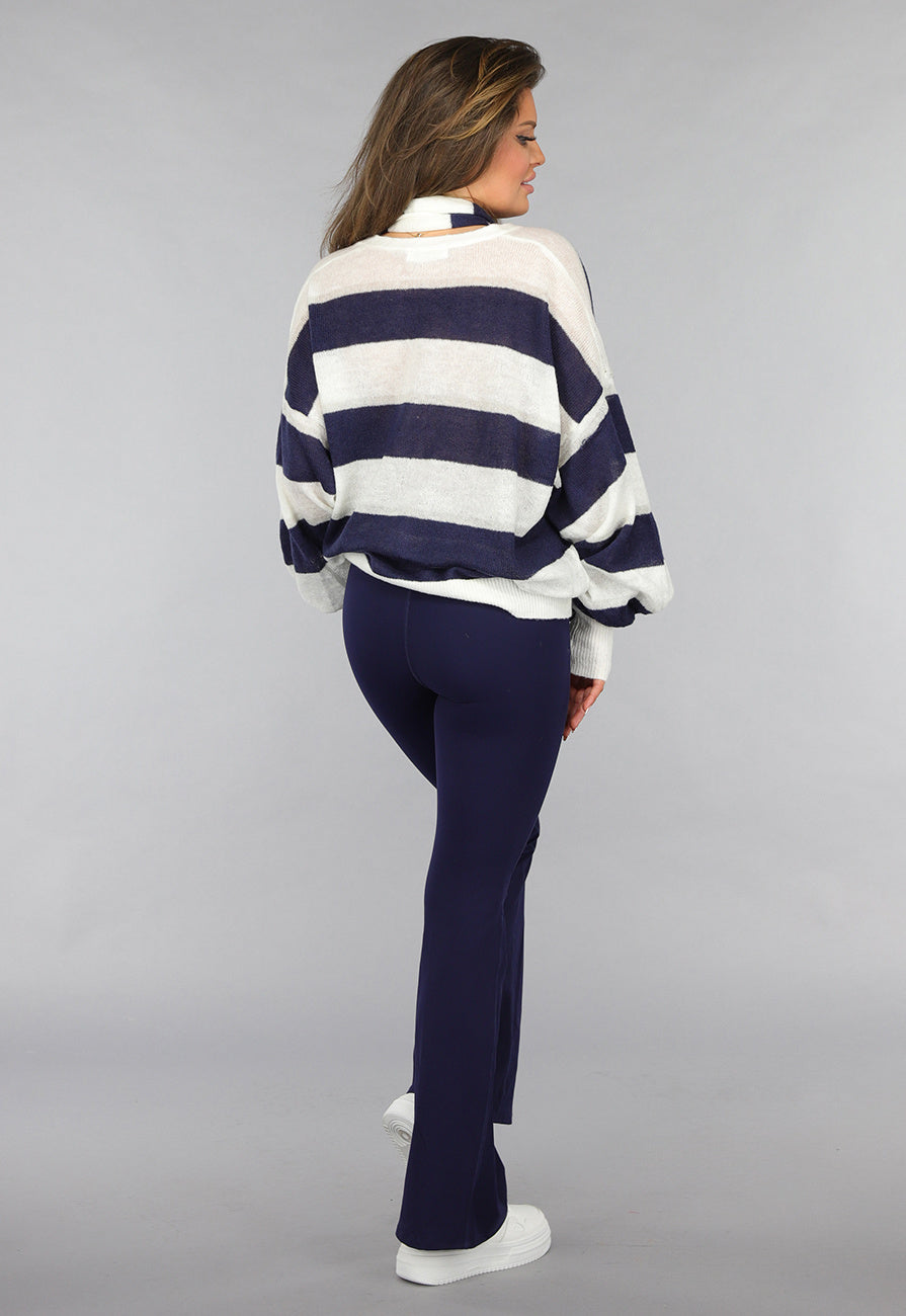 Oversized Gestreepte Trui met Knopen en Sjaaltje