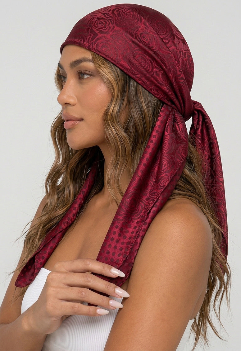 NEW080726 Bordeaux Satijnen Bandana met Jacquard Bloemenprint